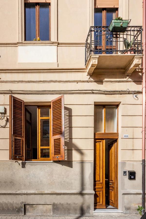 Deledda Home Cagliari Ngoại thất bức ảnh