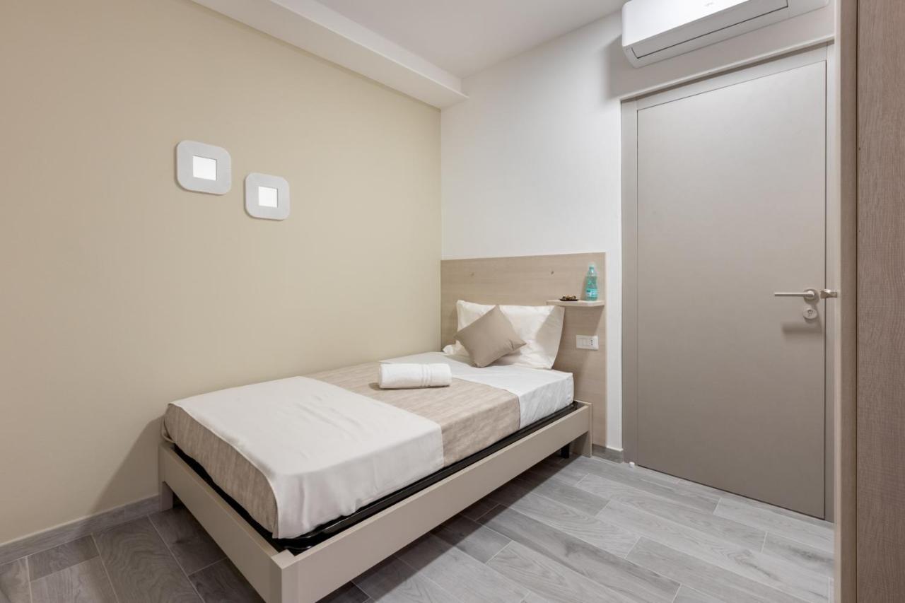 Deledda Home Cagliari Ngoại thất bức ảnh